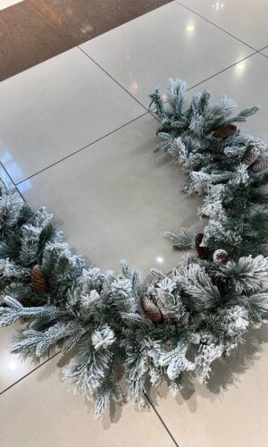 Еловая ветка заснеженная - литая + пвх с шишками 180 см